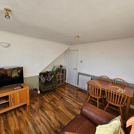 2 Bed Apartment Lakeside On The Promenade Southport Exterior foto